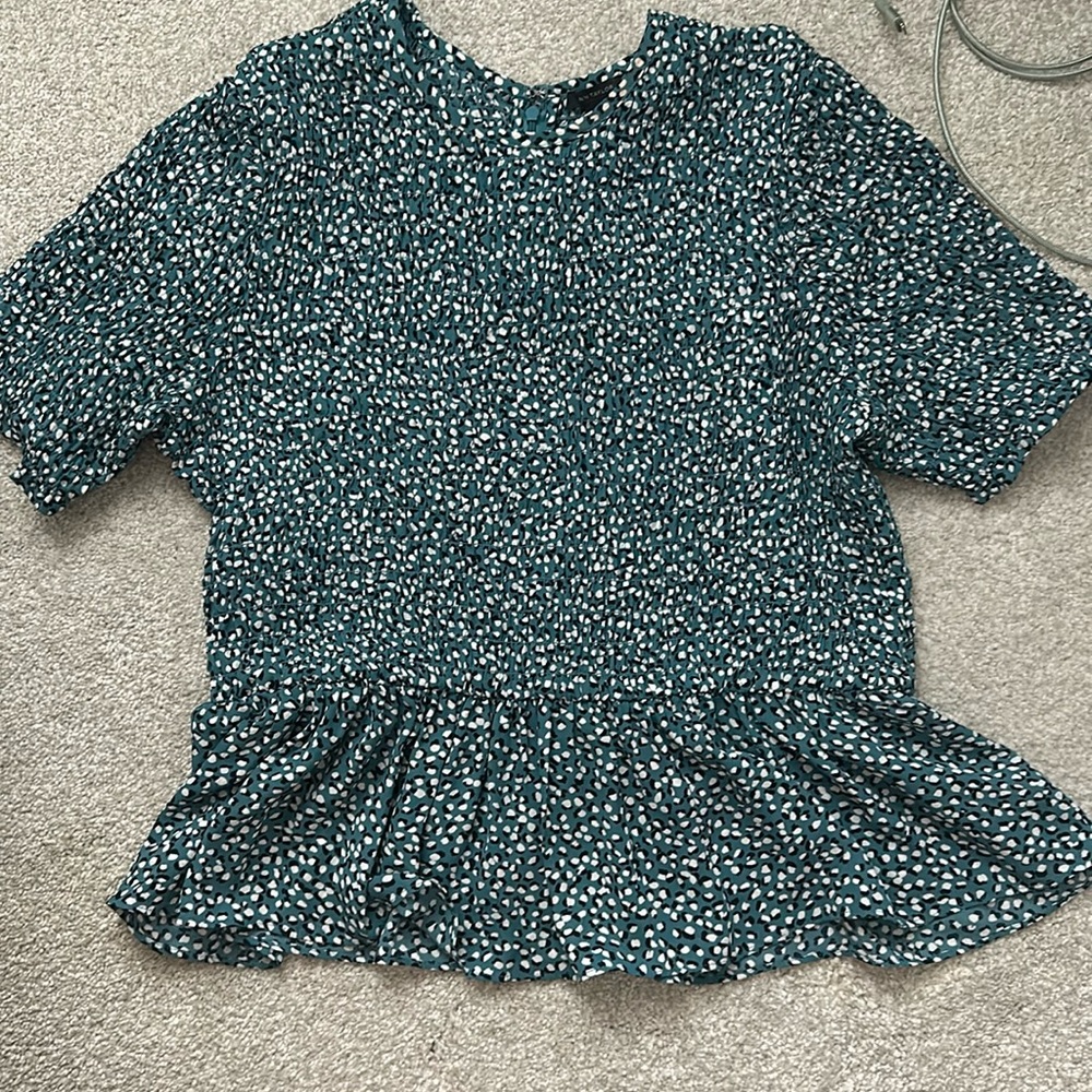 Women’s size small and Taylor blouse